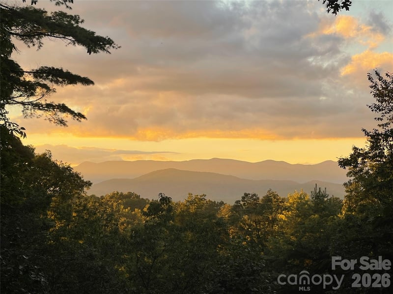 219 Kentwood Ln, Pisgah Forest, NC 28768