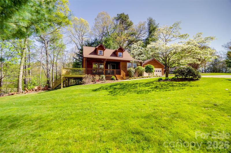 24 Oakwood Rd, Candler, NC 28715
