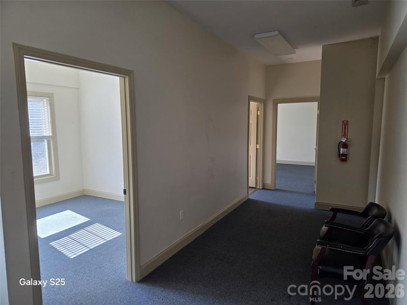 120 Chadwick Square Ct #E, Hendersonville, NC 28739