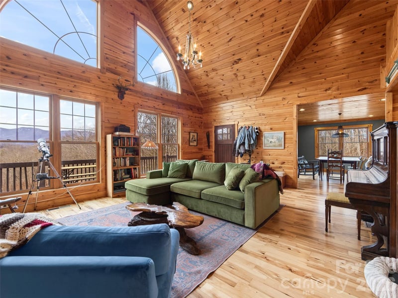 110 Mailon King Rd, Leicester, NC 28748