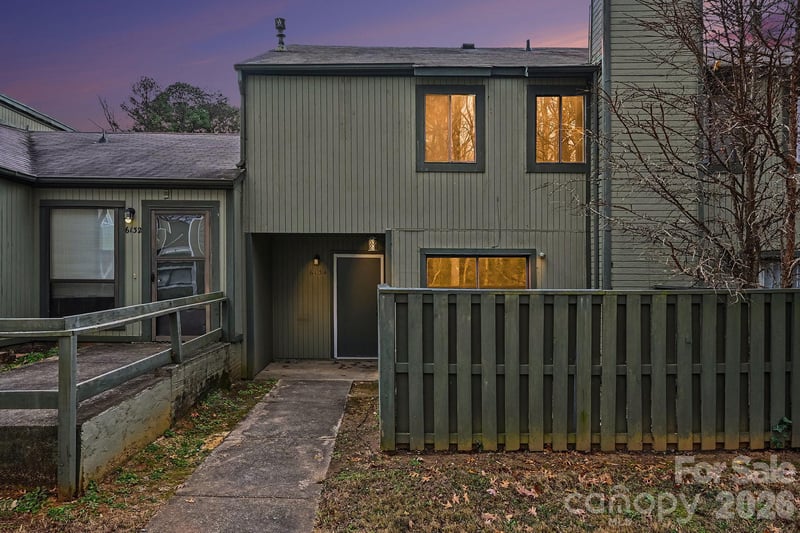 6134 Bent Tree Ct, Charlotte, NC 28212