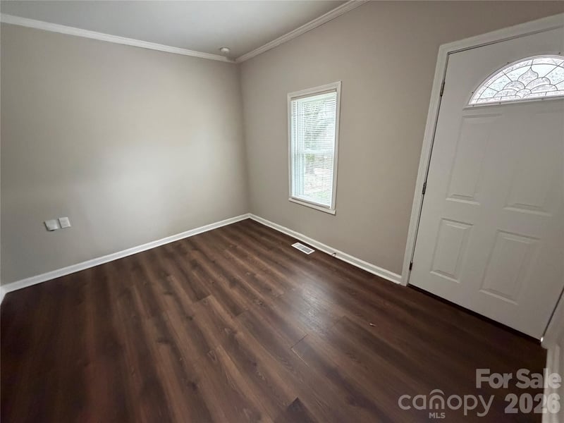 2037 Pine Dr, Gastonia, NC 28054