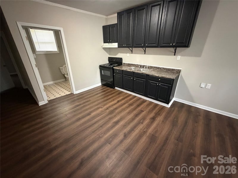 2037 Pine Dr, Gastonia, NC 28054