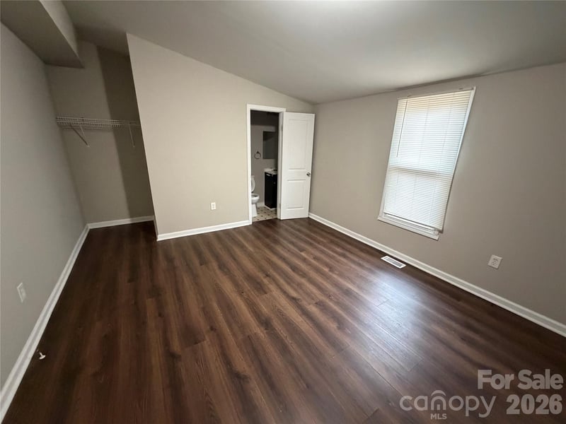 2037 Pine Dr, Gastonia, NC 28054