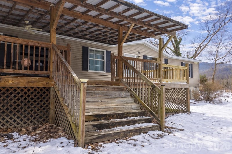 85 Vance Ave, Black Mountain, NC 28711