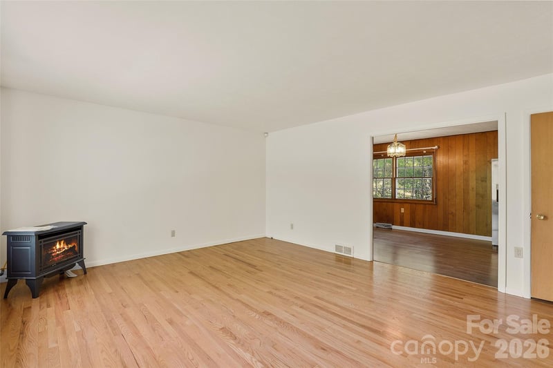 68 Imperial Ct, Asheville, NC 28803