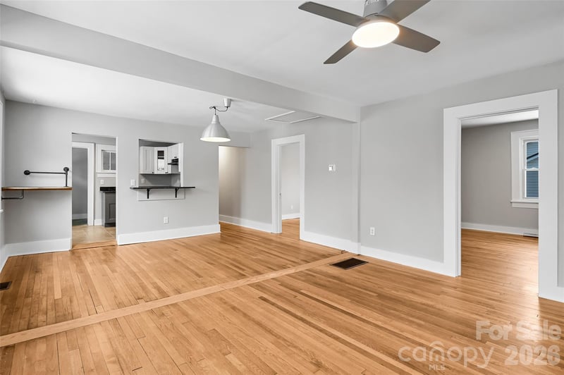 21 Hilldale Rd, Asheville, NC 28803