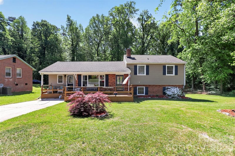 2111 Parkdale Ave, Gastonia, NC 28052
