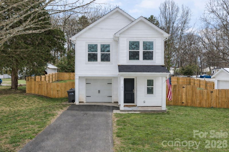 1379 Melviney St, Statesville, NC 28677