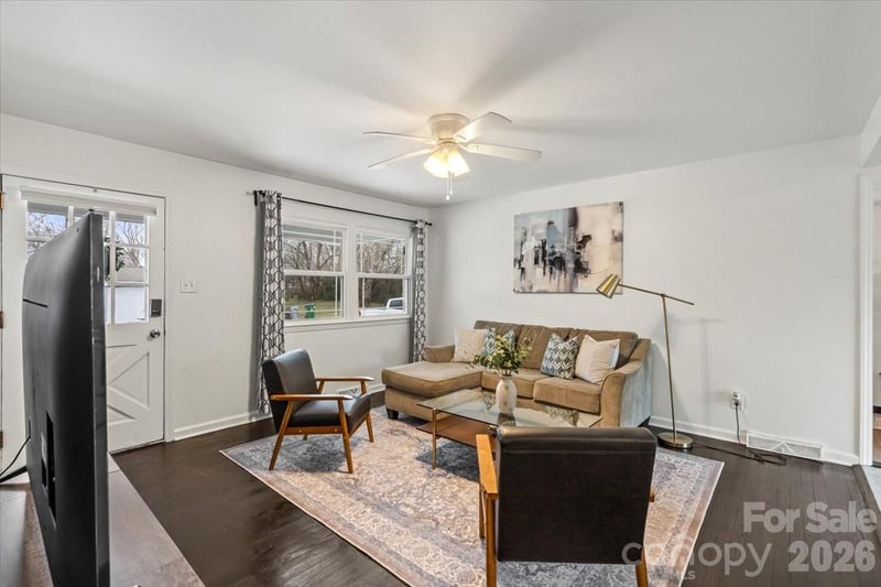 4930 Crestmont Dr, Charlotte, NC 28205