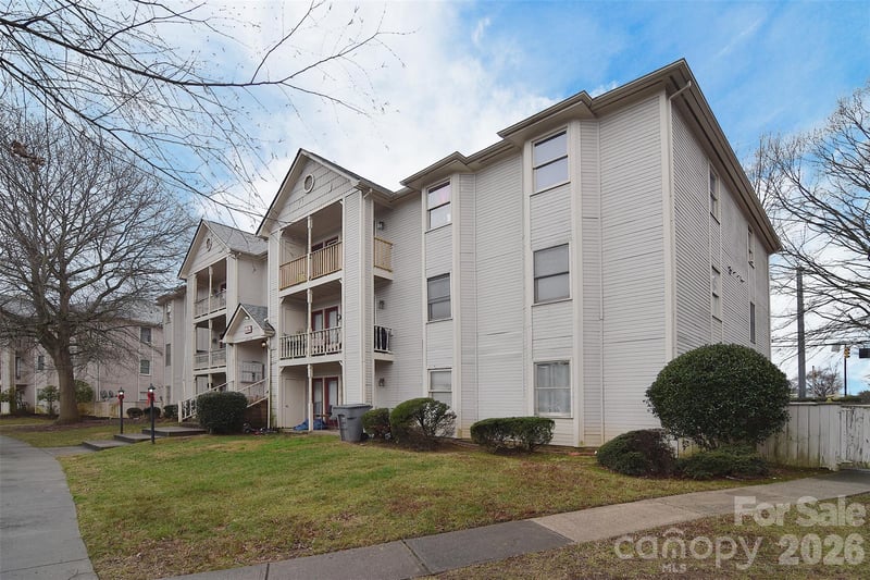 6120 Meadow Rose Ln, Charlotte, NC 28215