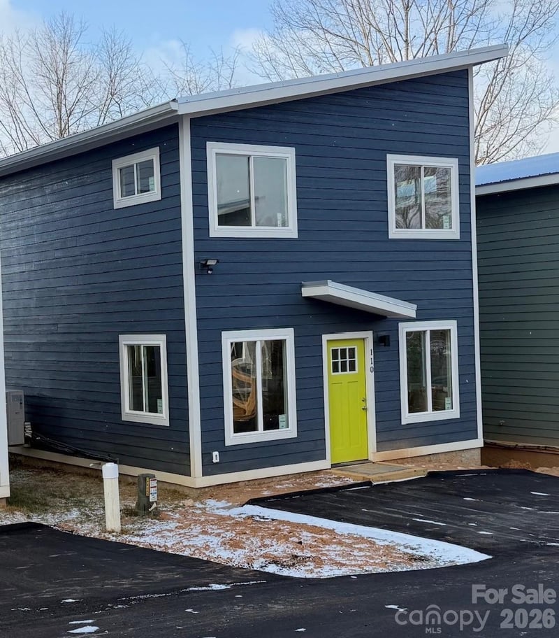 110 Lager Ln, Asheville, NC 28806