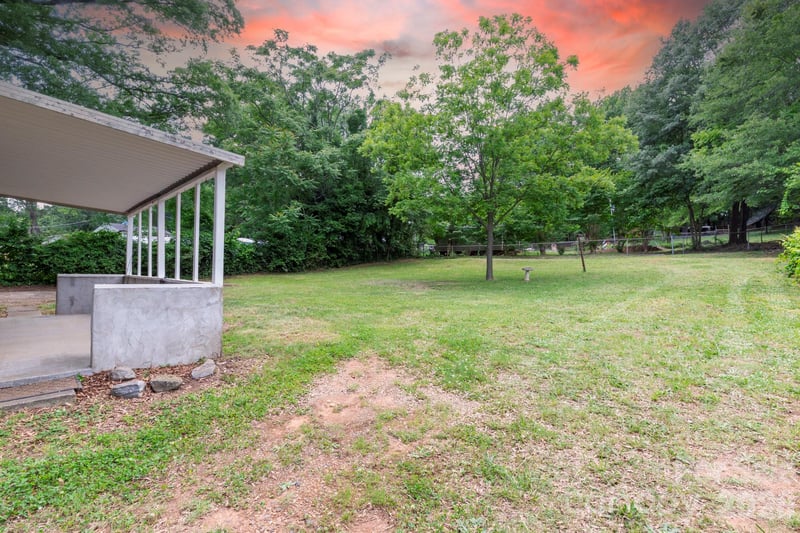 205 Stowe Acres Rd, Kings Mountain, NC 28086