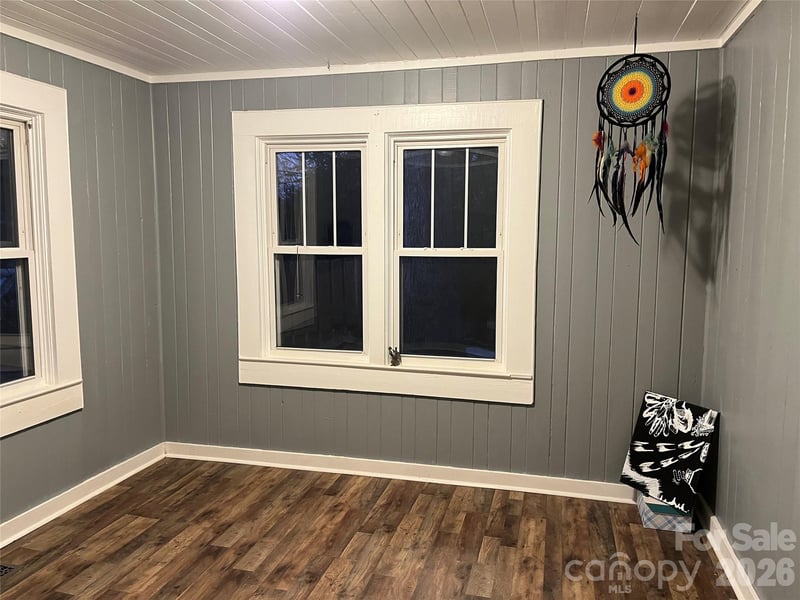 86 R And R Hyder Ln, Hendersonville, NC 28792