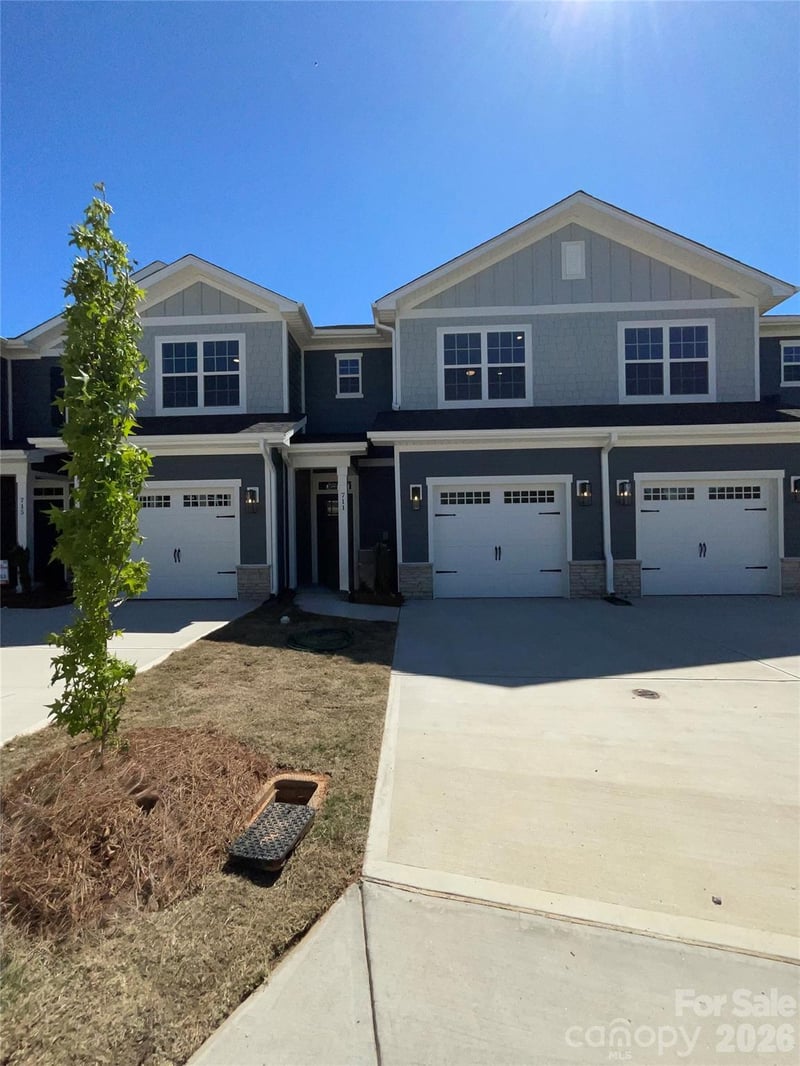 711 Pinecone Dr #26, Gastonia, NC 28056