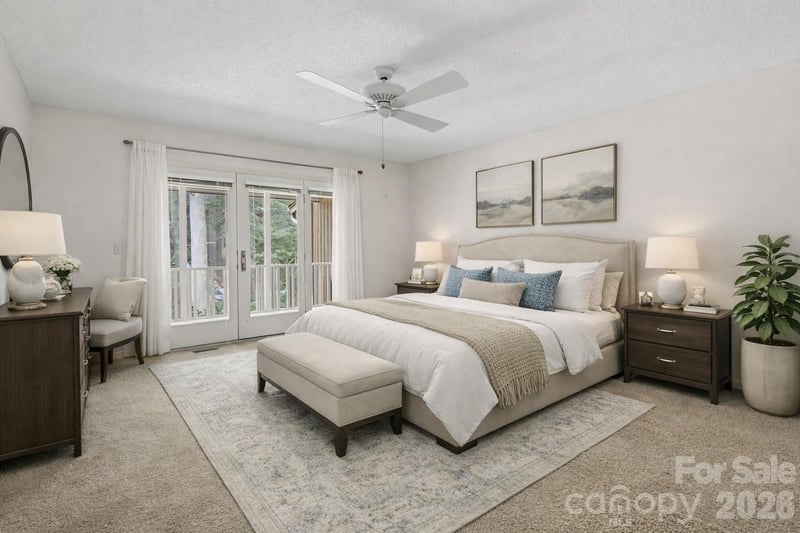 605 Red Oak Dr, Hendersonville, NC 28791