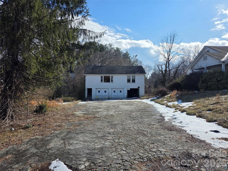 522 1st Ave, Hendersonville, NC 28739