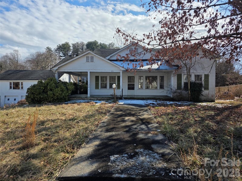 522 1st Ave, Hendersonville, NC 28739