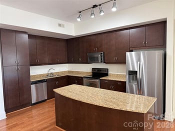4620 W Piedmont Row Dr #305, Charlotte, NC 28210