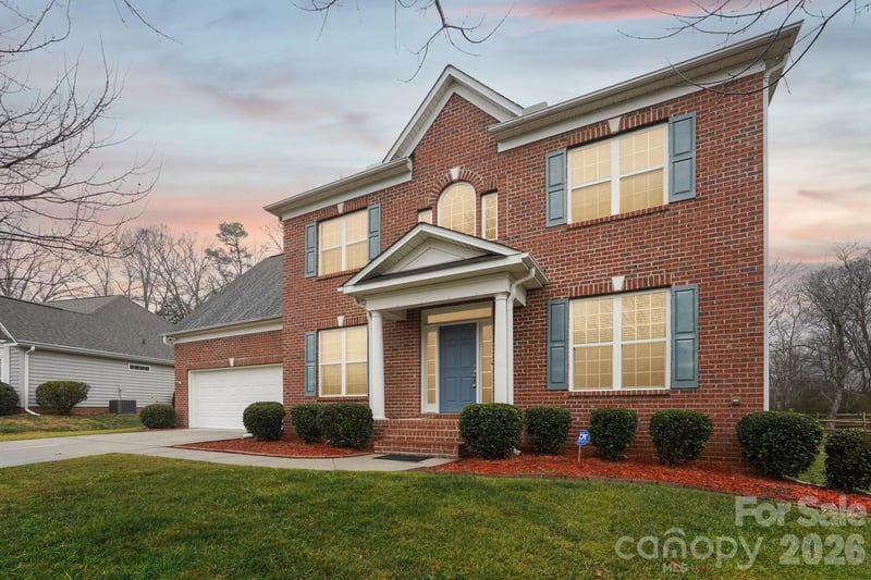 7663 Woodcrest Dr, Stanley, NC 28164