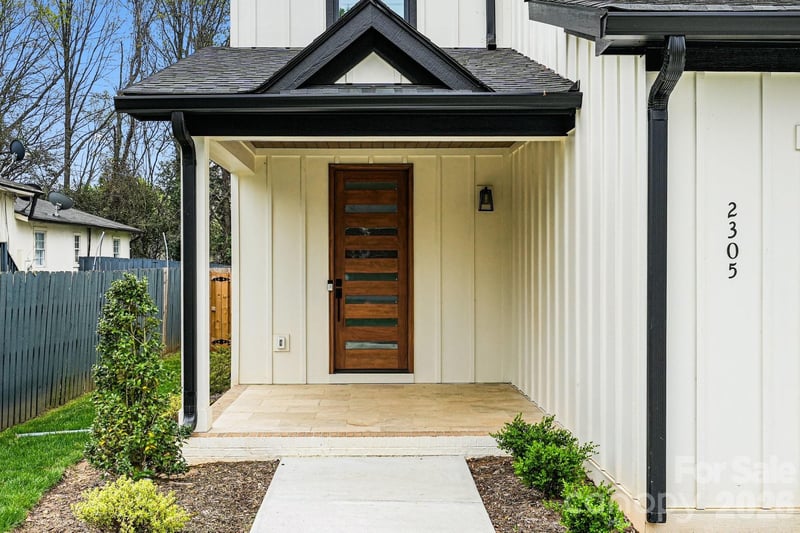 2305 Sanders Ave, Charlotte, NC 28216