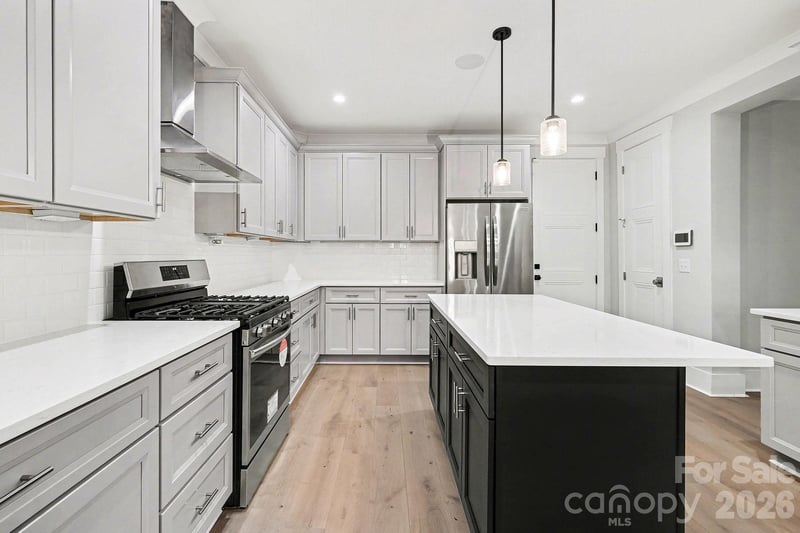 2305 Sanders Ave, Charlotte, NC 28216