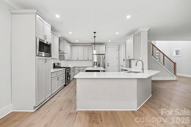 2305 Sanders Ave, Charlotte, NC 28216