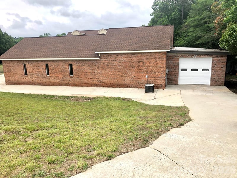 1222 Hardin Rd, Dallas, NC 28034