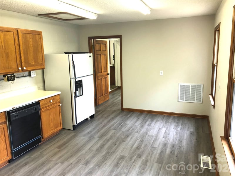 1222 Hardin Rd, Dallas, NC 28034