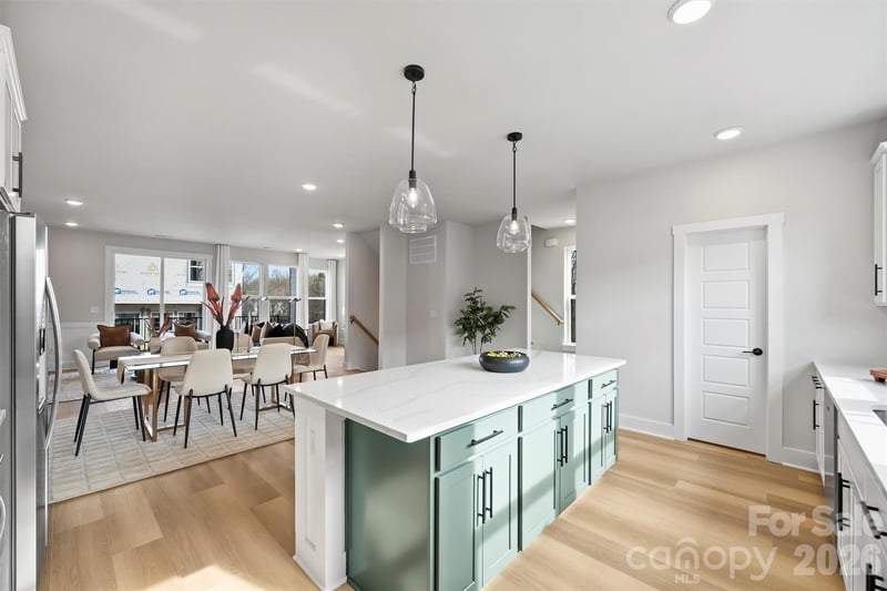 8006 Sansom Cir, Charlotte, NC 28213