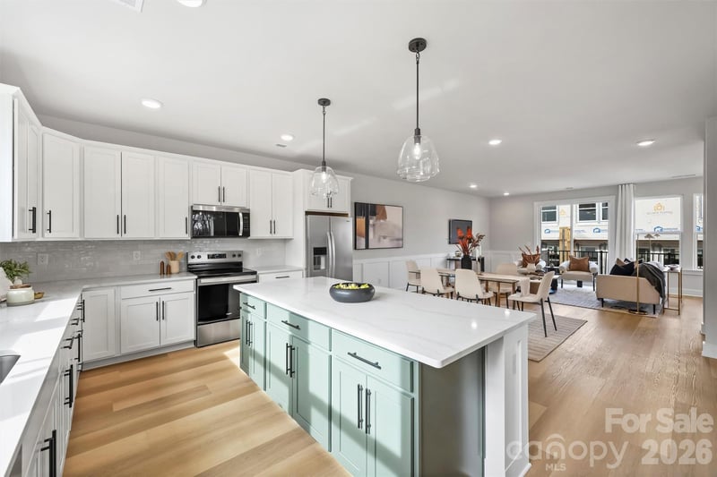 8006 Sansom Cir, Charlotte, NC 28213