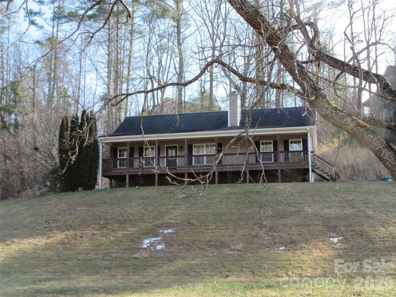 618 Brook Knoll Cir, Weaverville, NC 28787