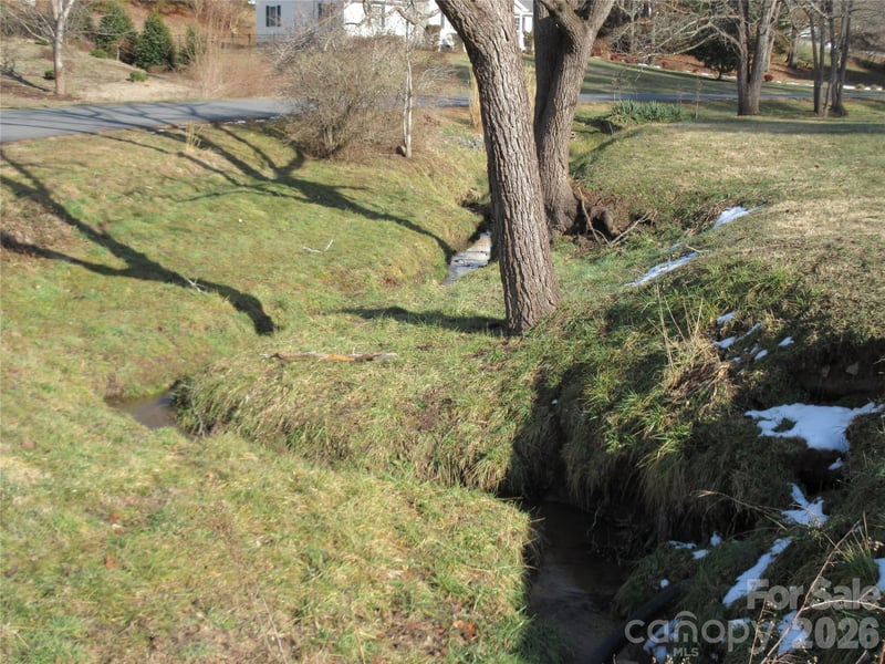 618 Brook Knoll Cir, Weaverville, NC 28787