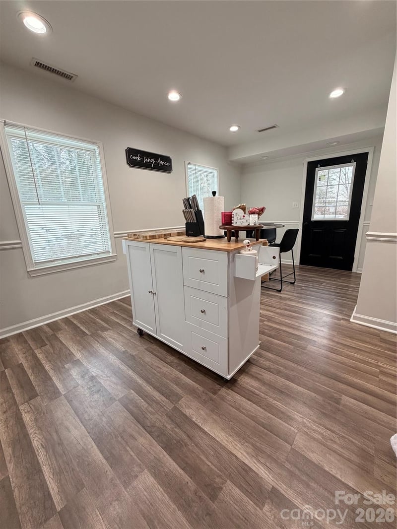 934 Chestnut St, Gastonia, NC 28054