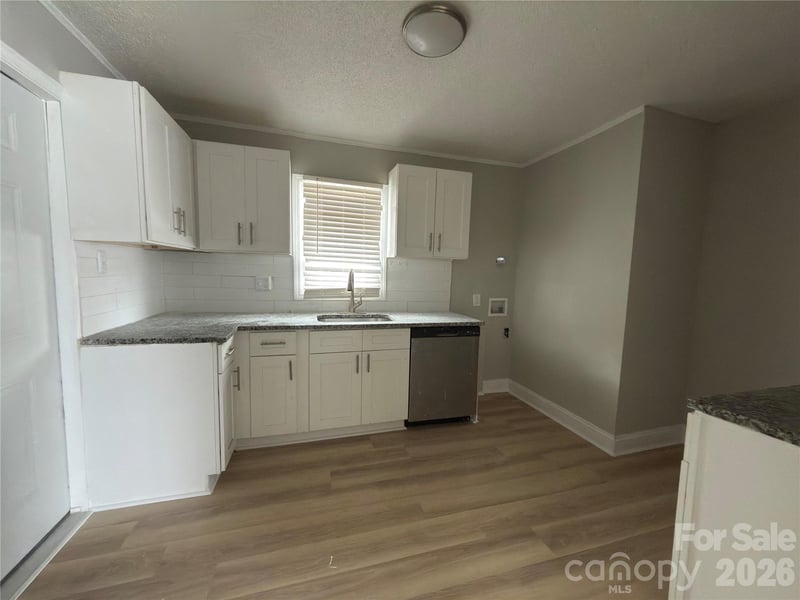 2431 Carmine St, Charlotte, NC 28206