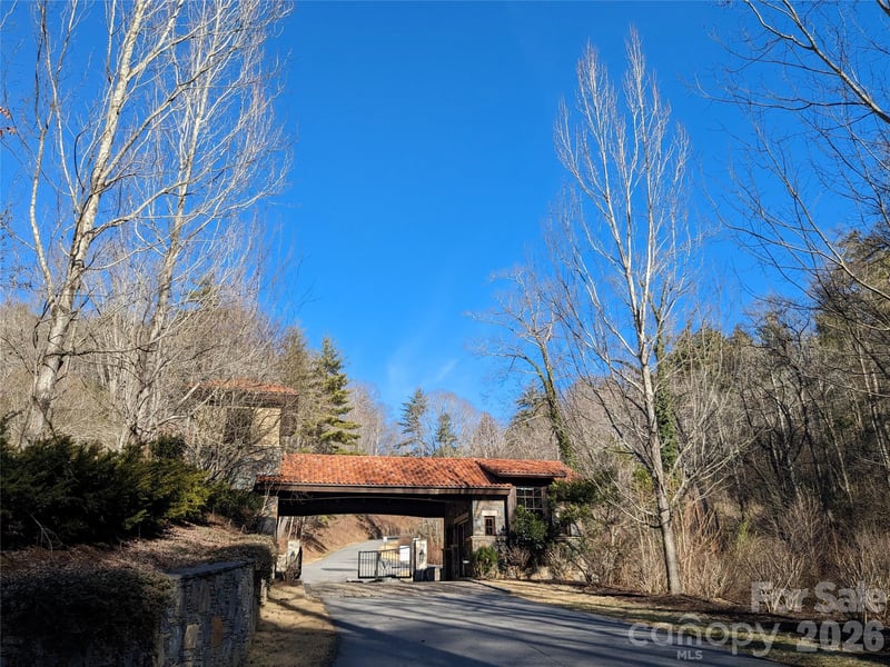 27 Bent Branch Ln #10, Asheville, NC 28804