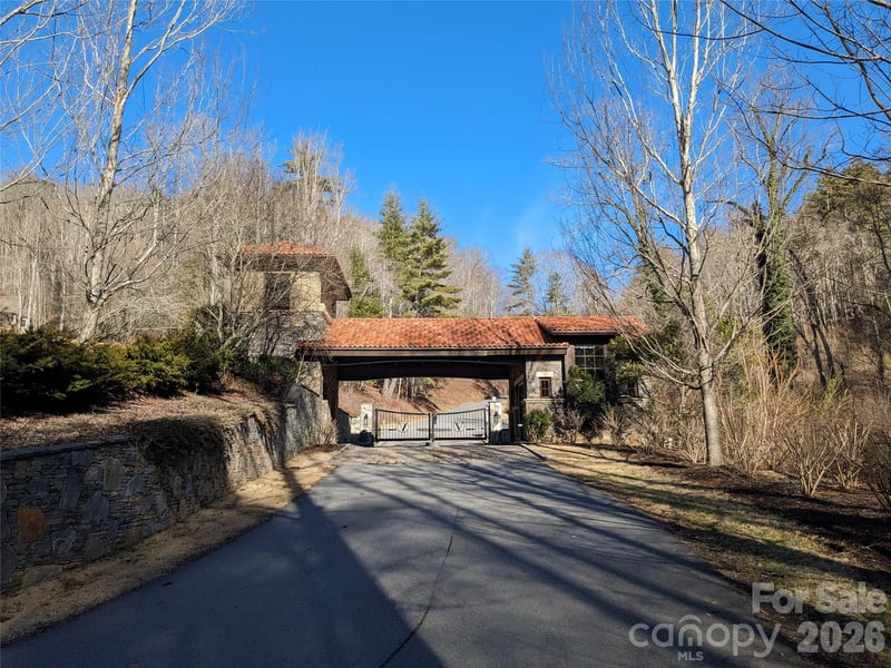 27 Bent Branch Ln #10, Asheville, NC 28804