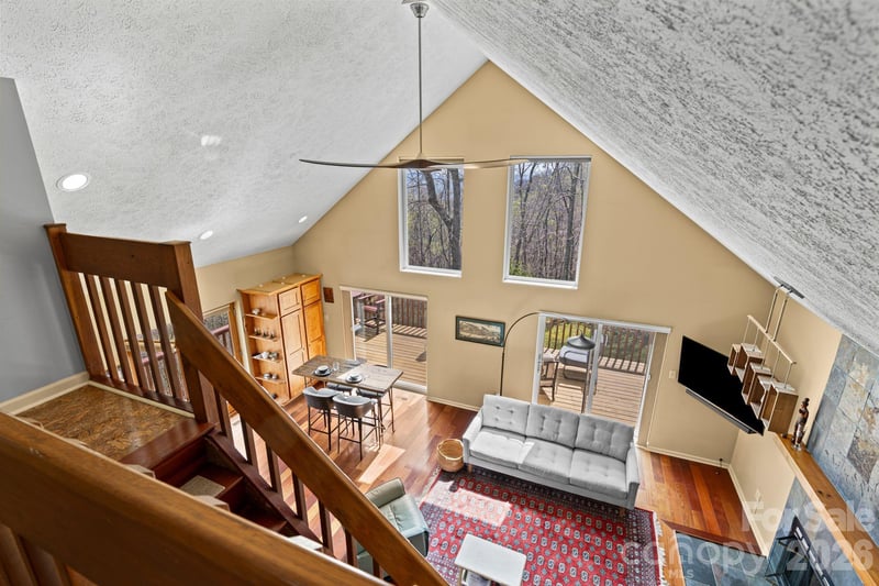 108 Hickory Forest Rd, Fairview, NC 28730