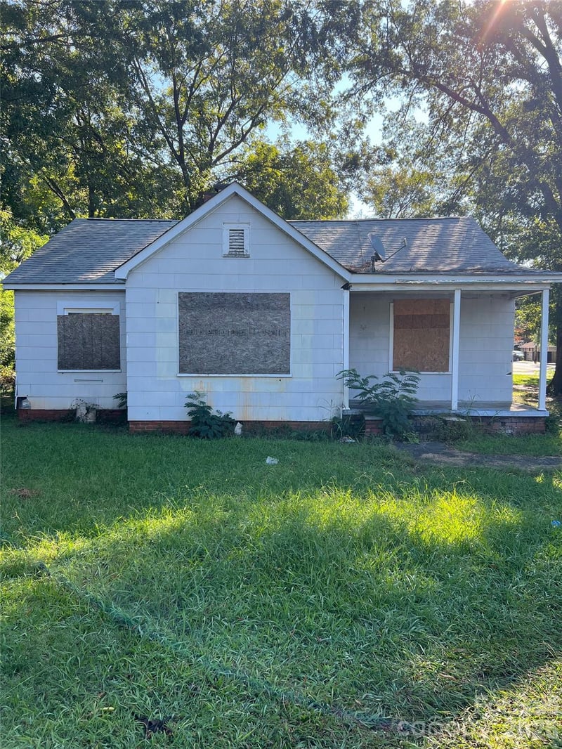 345 Bradford Dr, Charlotte, NC 28208