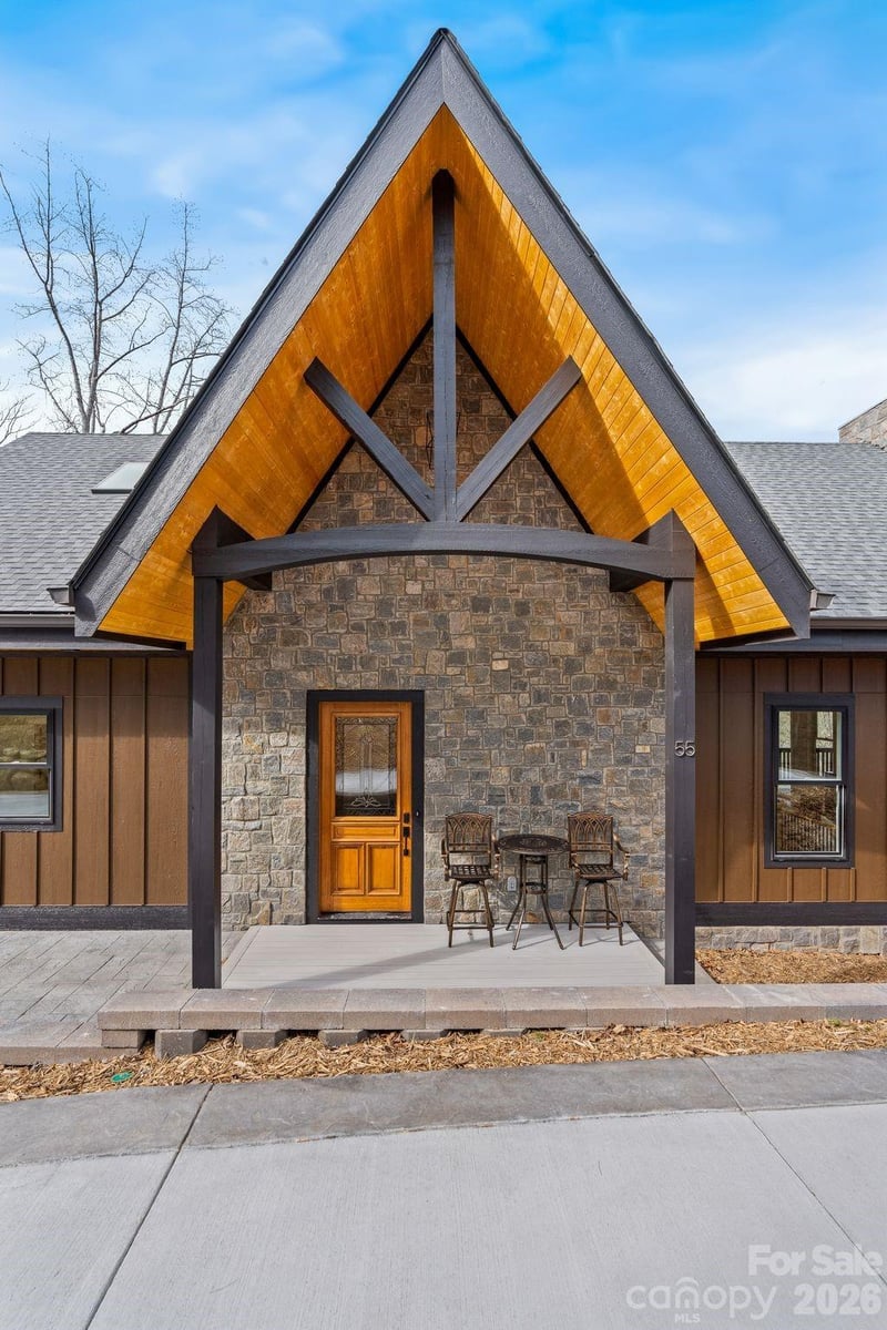 55 Timber Moss Dr, Asheville, NC 28804