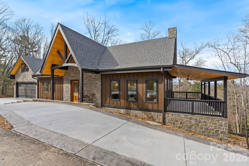 55 Timber Moss Dr, Asheville, NC 28804