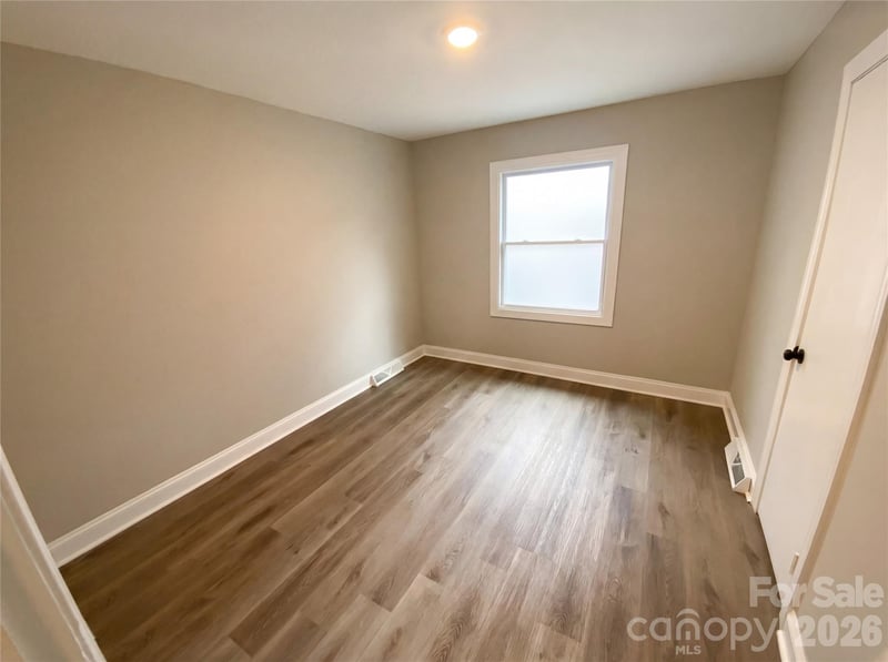 2122 Kilborne Dr, Charlotte, NC 28205