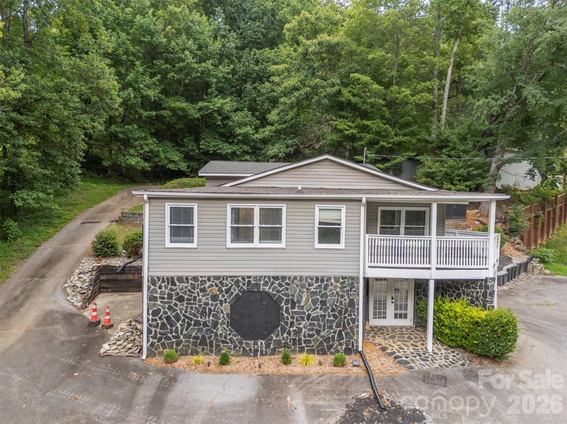 1840 Memorial Hw, Lake Lure, NC 28746