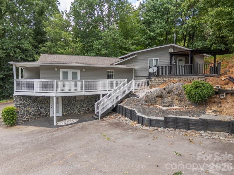 1840 Memorial Hw, Lake Lure, NC 28746