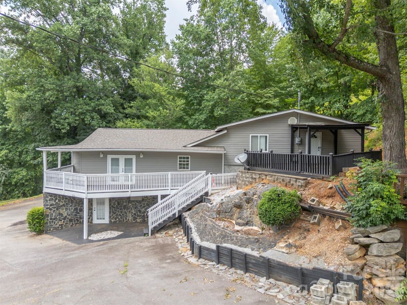1840 Memorial Hw, Lake Lure, NC 28746