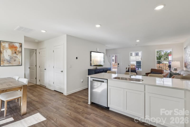 471 Sundown Dr, Spartanburg, SC 29302