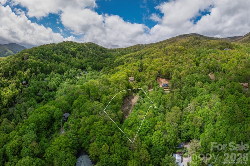 391 Valley View Dr, Maggie Valley, NC 28751