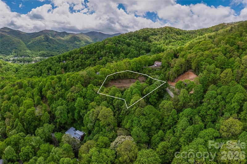 391 Valley View Dr, Maggie Valley, NC 28751