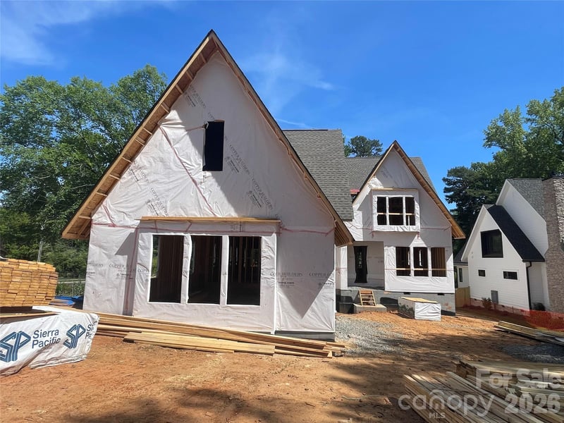 1205 Meadowood Ln, Charlotte, NC 28211