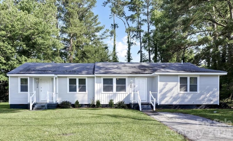 208-210 York St, Jacksonville, NC 28540